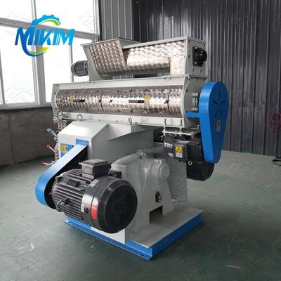 पोल्ट्री फीड पेलेट मशीनें उच्च गुणवत्ता वाले फ़ीड उत्पादन और बेहतर झुंड स्वास्थ्य के लिए प्रेसिजन मशीनें