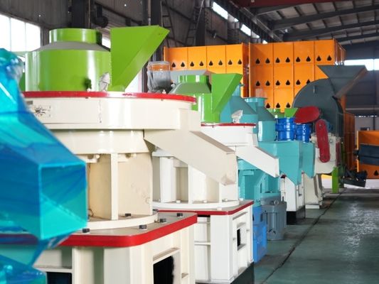 डीजल इंजन के साथ वाणिज्यिक कृषि 2-12 मिमी लकड़ी गोली बनाने की मशीन