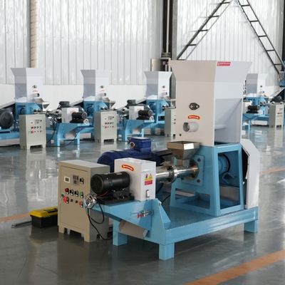500 किग्रा / एच छोटी मछली खाद्य गोली बनाने की मशीन 2.2kw काटने की शक्ति