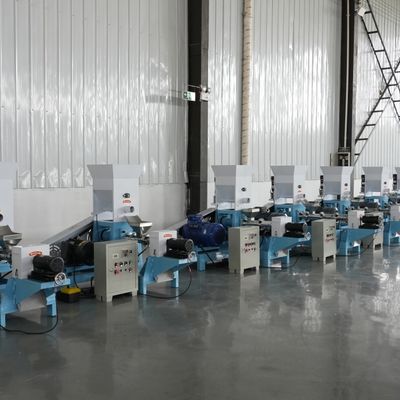 गति समायोजित फ्लोटिंग फिश फीड मिल मशीन उच्च क्षमता