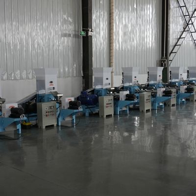 MIKIM ग्रास कार्प फिश फीड पेलेट मशीन 450 किग्रा / एच वेट टाइप: