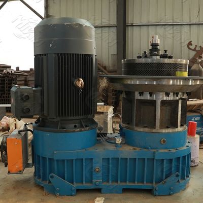 उच्च दक्षता 15kw लकड़ी छर्रों मशीन गाय फ़ीड चूरा गोली निर्माता