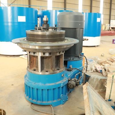 उच्च दक्षता 15kw लकड़ी छर्रों मशीन गाय फ़ीड चूरा गोली निर्माता