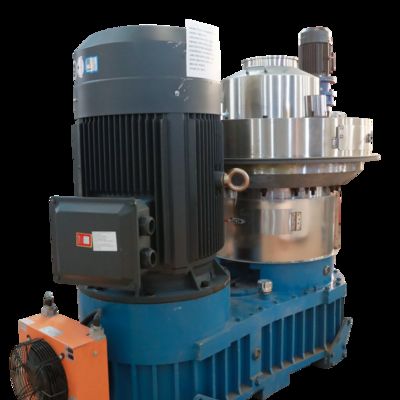 फ्लैट डाई लकड़ी छर्रों मशीन 1100 किग्रा / एच 800 किग्रा / एच एनर्जी सेविंग रस्टप्रूफ