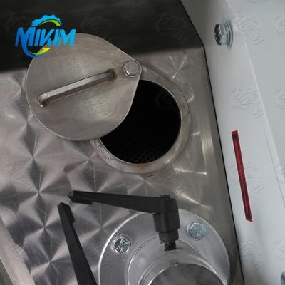 पोल्ट्री फीड पेलेट मशीनें उच्च गुणवत्ता वाले फ़ीड उत्पादन और बेहतर झुंड स्वास्थ्य के लिए प्रेसिजन मशीनें