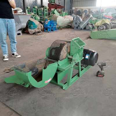 अविश्वसनीय शक्तिशाली विशाल 450 किलोग्राम वजन पाइन लकड़ी के पेड़ शाखा नारियल हस्के क्रशर मशीन लकड़ी की झाड़ी की स्क्रीन क्रशर