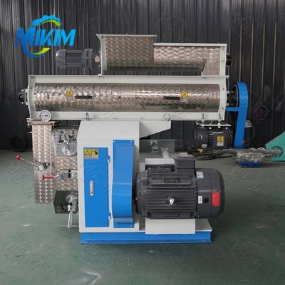 इलेक्ट्रिक 3kw-30kw चिकन मवेशी पोल्ट्री फीड पेलेट मशीन अनुकूलित वोल्टेज